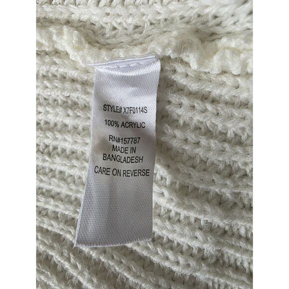 Women’s Distressed Frayed Cream Sweater 2x Long Sleeve Button V Neck - Picture 4 of 9